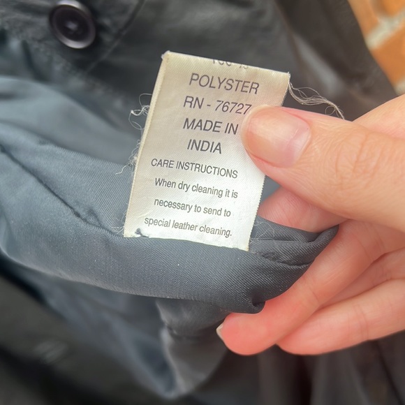 Vintage Black Leather Women’s Trenchcoat XXL Burk’s Bay - Picture 15 of 17